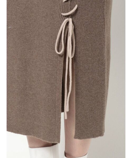 MERCURYDUO(マーキュリーデュオ)の「レースアップロングニットワンピース(ワンピース・レディース・ブラック/ブルー/ブラウン・FREE)」の10枚目の写真