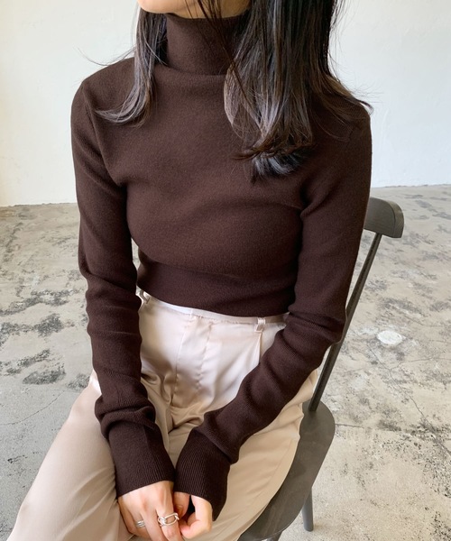 LIAN（リアン）の「12Gルーズタートルニット（ニット/セーター・レディース・ブラウン/ベージュ/ブラック/アイボリー/グリーン/ブルー/ピンク/オレンジ/キャメル/グレー/レッド/その他・FREE）」の4枚目の写真