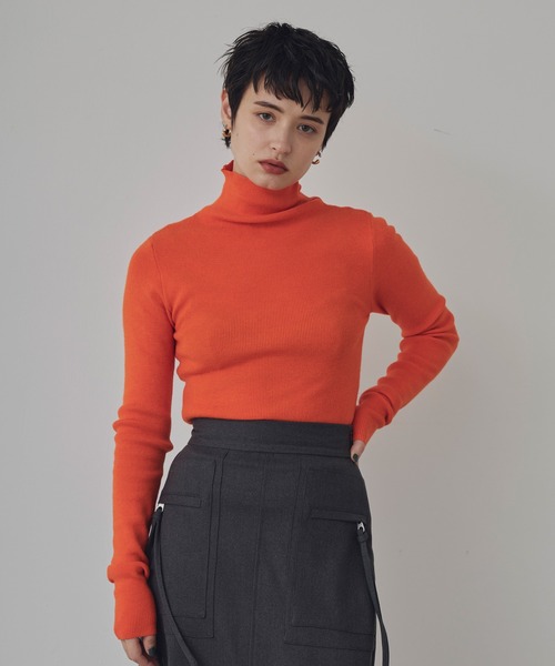 LIAN（リアン）の「12Gルーズタートルニット（ニット/セーター・レディース・ブラウン/ベージュ/ブラック/アイボリー/グリーン/ブルー/ピンク/オレンジ/キャメル/グレー/レッド/その他・FREE）」の11枚目の写真