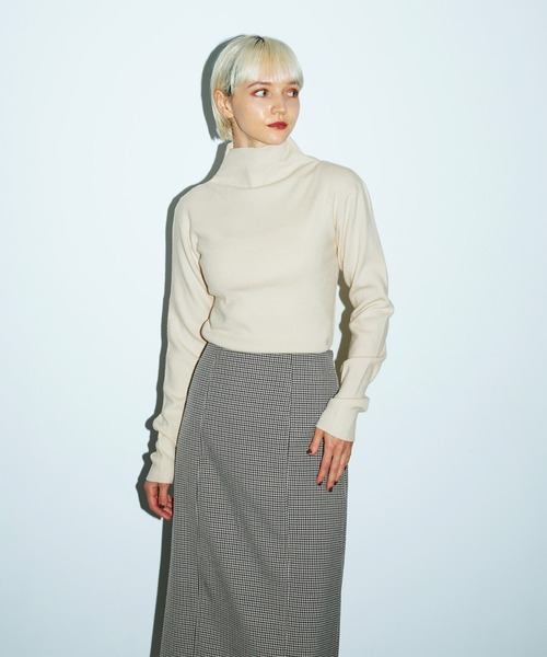 LIAN（リアン）の「12Gルーズタートルニット（ニット/セーター・レディース・ブラウン/ベージュ/ブラック/アイボリー/グリーン/ブルー/ピンク/オレンジ/キャメル/グレー/レッド/その他・FREE）」の15枚目の写真