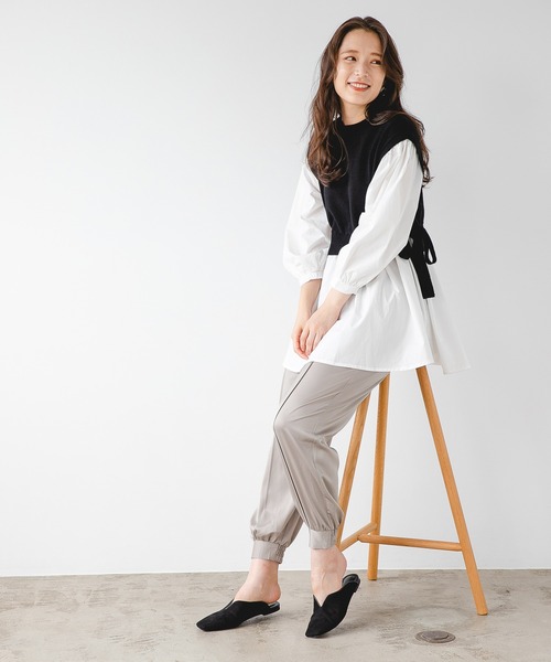 mysty woman（ミスティウーマン）の「サテンジョガーパンツ 237195（スラックス・レディース・ブラック/ライトベージュ/チャコール・FREE）」の9枚目の写真