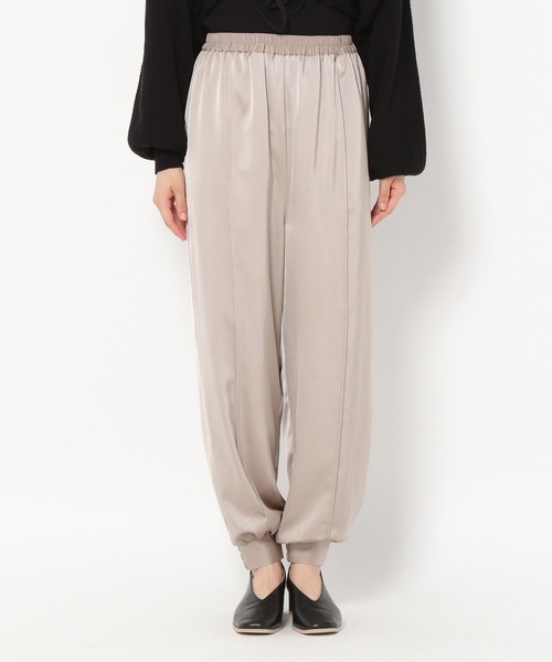 mysty woman（ミスティウーマン）の「サテンジョガーパンツ 237195（スラックス・レディース・ブラック/ライトベージュ/チャコール・FREE）」の13枚目の写真