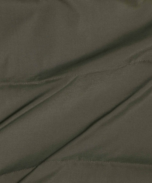 The DUFFER of ST.GEORGE(ザダファーオブセントジョージ)の「VOLUME NECK DOWN VEST:ボリュームネック ダウンベスト ライトアウター(ダウンベスト・メンズ・ネイビー/ダークグリーン/ブラック・SMALL/MEDIUM/LARGE/X-LARGE)」の19枚目の写真