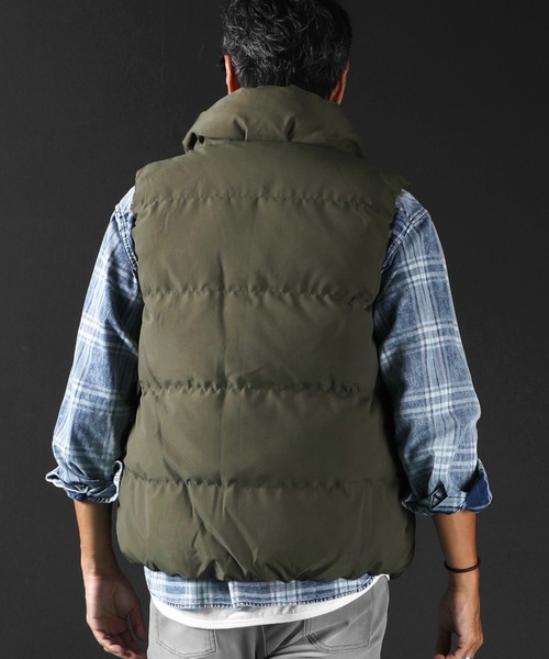 The DUFFER of ST.GEORGE(ザダファーオブセントジョージ)の「VOLUME NECK DOWN VEST:ボリュームネック ダウンベスト ライトアウター(ダウンベスト・メンズ・ネイビー/ダークグリーン/ブラック・SMALL/MEDIUM/LARGE/X-LARGE)」の18枚目の写真