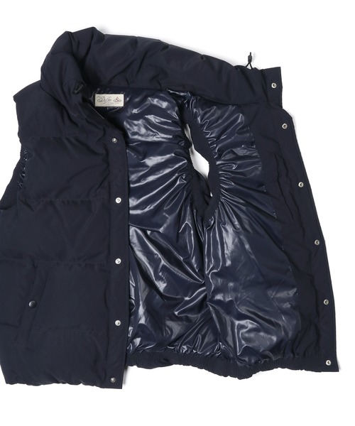 The DUFFER of ST.GEORGE(ザダファーオブセントジョージ)の「VOLUME NECK DOWN VEST:ボリュームネック ダウンベスト ライトアウター(ダウンベスト・メンズ・ネイビー/ダークグリーン/ブラック・SMALL/MEDIUM/LARGE/X-LARGE)」の11枚目の写真