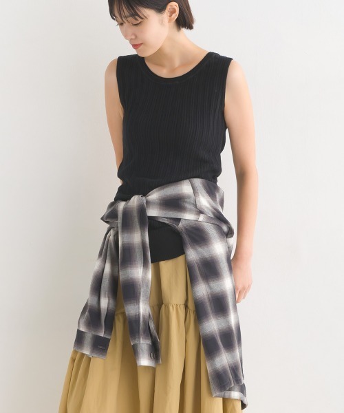 OMNES（オムネス）の「ランダムテレコニット タンクトップ（タンクトップ・レディース・ホワイト/ブラック/グレー/オートミール/ホワイト系その他/ブラック系その他/グレー系その他/グリーン系その他/グレイッシュベージュ/チャコール・FREE）」の3枚目の写真