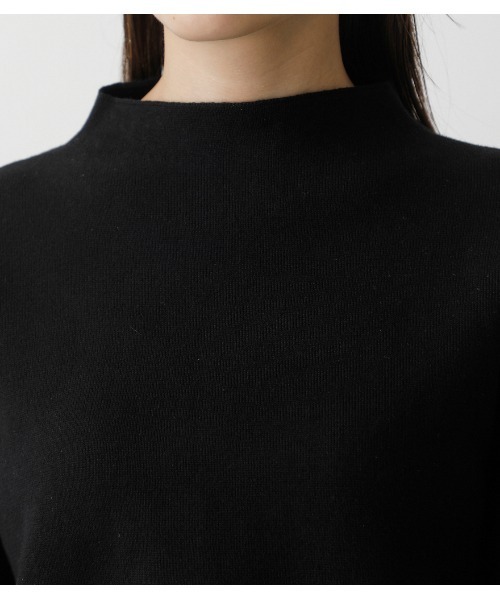 AZUL by moussy(アズールバイマウジー)の「SWEATTER BOTTLE NECK TOPS/スウェッターボトルネックトップス(スウェット・レディース・ブラック/ライトグリーン/ライトベージュ・SMALL/MEDIUM)」の10枚目の写真