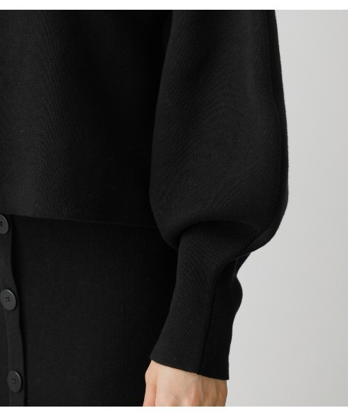 AZUL by moussy(アズールバイマウジー)の「SWEATTER BOTTLE NECK TOPS/スウェッターボトルネックトップス(スウェット・レディース・ブラック/ライトグリーン/ライトベージュ・SMALL/MEDIUM)」の13枚目の写真