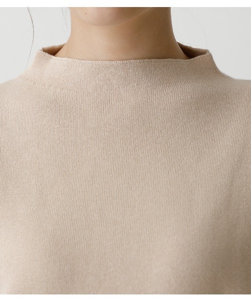 AZUL by moussy(アズールバイマウジー)の「SWEATTER BOTTLE NECK TOPS/スウェッターボトルネックトップス(スウェット・レディース・ブラック/ライトグリーン/ライトベージュ・SMALL/MEDIUM)」の20枚目の写真