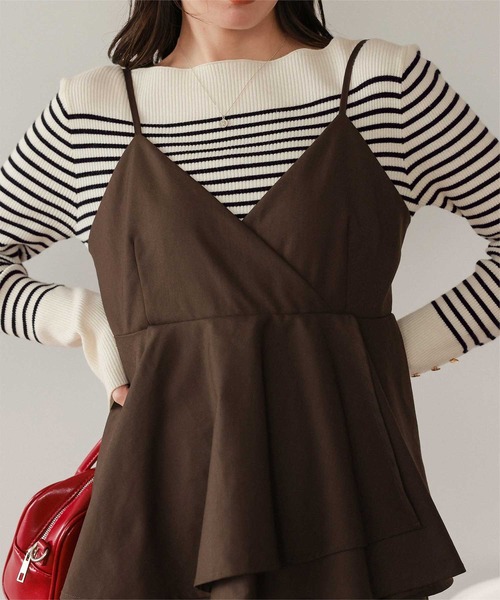 titivate(ティティベイト)の「ボートネックゴールド釦デザインニット(ニット/セーター・レディース・ブラック/ダークブラウン/オフホワイト/グレイッシュベージュ/ホワイト系その他/アイボリー/ホワイト系その他2/グレー系その他/グリーン/ラベンダー/グレー系その他2/レッド・S/M/L)」の14枚目の写真