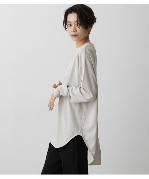 AZUL by moussy（アズールバイマウジー）の「BACK BUTTON LONG T/バックボタンロングT（Tシャツ/カットソー・レディース・オフホワイト/ブラック/ライトベージュ・SMALL/MEDIUM）」の12枚目の写真