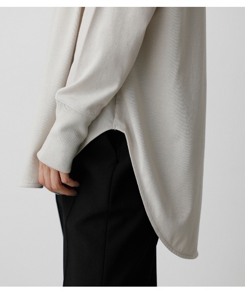 AZUL by moussy（アズールバイマウジー）の「BACK BUTTON LONG T/バックボタンロングT（Tシャツ/カットソー・レディース・オフホワイト/ブラック/ライトベージュ・SMALL/MEDIUM）」の20枚目の写真