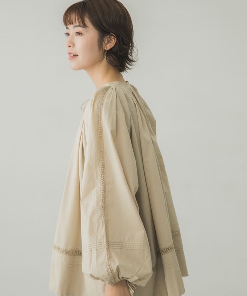 かぐれ（カグレ）の「コットンチャーチスモック（シャツ/ブラウス・レディース・ブラック/ライトベージュ・FREE）」の2枚目の写真