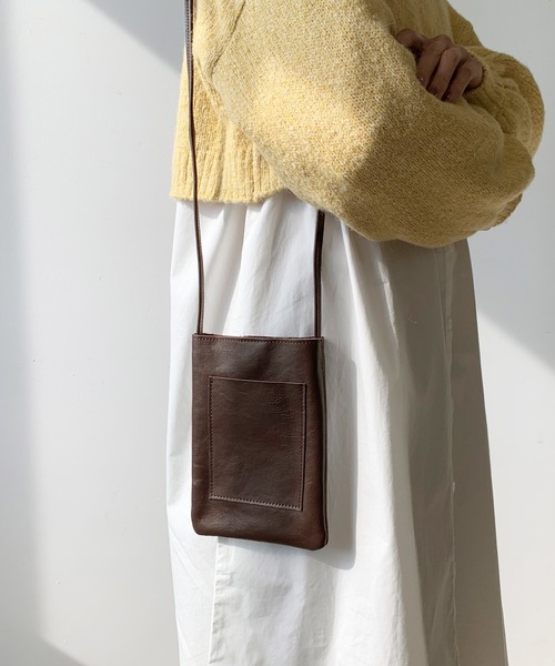 LIAN（リアン）の「【Made in Japan】レザーマルチポシェット（ショルダーバッグ・レディース・ブラック/ブラウン/オフホワイト・FREE）」の7枚目の写真