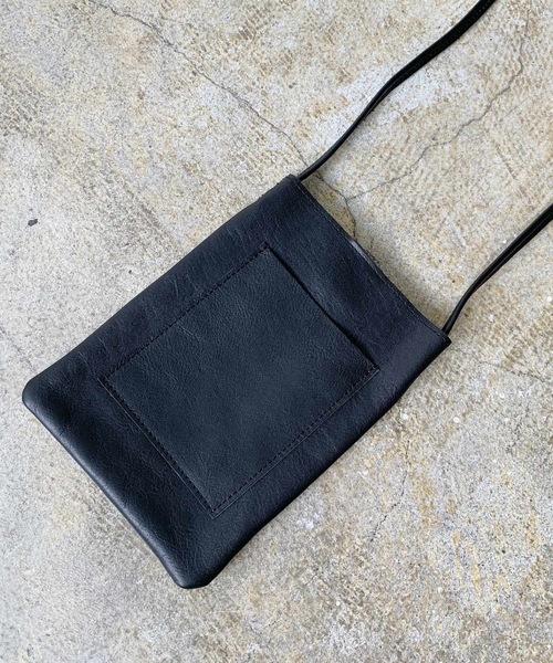 LIAN（リアン）の「【Made in Japan】レザーマルチポシェット（ショルダーバッグ・レディース・ブラック/ブラウン/オフホワイト・FREE）」の6枚目の写真