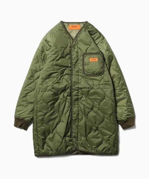UNIVERSAL OVERALL（ユニバーサルオーバーオール）の「UNIVERSAL OVERALL/ユニバーサルオーバーオール QUILT COAT 中綿 キルティングコート パイピング ワンポイント（ノーカラーコート・メンズ・ブラック/ベージュ/オリーブ/オレンジ/ホワイト/アイボリー/グリーン/グレー・S/M/L/XL）」の10枚目の写真
