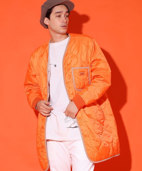 UNIVERSAL OVERALL（ユニバーサルオーバーオール）の「UNIVERSAL OVERALL/ユニバーサルオーバーオール QUILT COAT 中綿 キルティングコート パイピング ワンポイント（ノーカラーコート・メンズ・ブラック/ベージュ/オリーブ/オレンジ/ホワイト/アイボリー/グリーン/グレー・S/M/L/XL）」の11枚目の写真