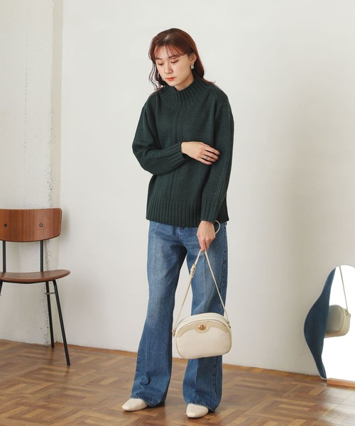 SENSE OF PLACE by URBAN RESEARCH（センスオブプレイスバイアーバンリサーチ）の「センターデザインハイネックセーター（ニット/セーター・レディース・ブラック/アイボリー/ブルー/ライトピンク/グリーン/ピンク/ミント・ONE）」の11枚目の写真