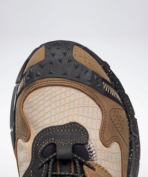 Reebok(リーボック)の「ジグ キネティカ II エッジ / Zig Kinetica II Edge(スニーカー・メンズ・ブラック系その他/ベージュ・28.5cm/25.5cm/27.5cm/29.0cm/24.0cm/23.5cm/25.0cm/27.0cm/28.0cm/23.0cm/24.5cm/26.5cm/26.0cm)」の9枚目の写真