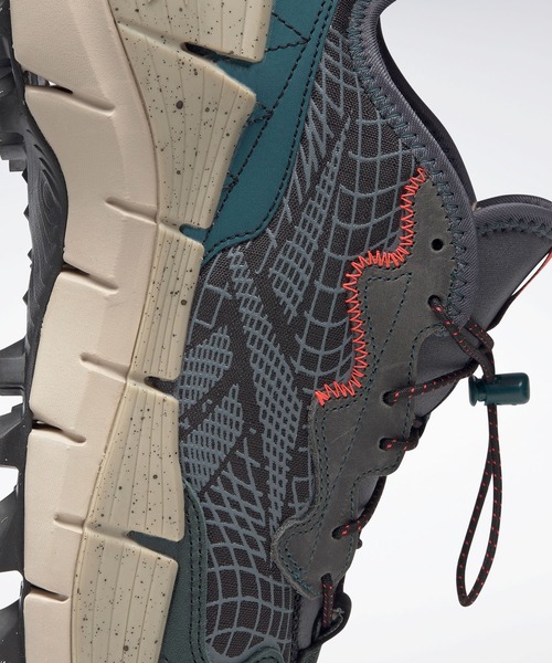 Reebok(リーボック)の「ジグ キネティカ II エッジ / Zig Kinetica II Edge(スニーカー・メンズ・ブラック系その他/ベージュ・28.5cm/25.5cm/27.5cm/29.0cm/24.0cm/23.5cm/25.0cm/27.0cm/28.0cm/23.0cm/24.5cm/26.5cm/26.0cm)」の21枚目の写真