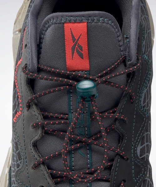 Reebok(リーボック)の「ジグ キネティカ II エッジ / Zig Kinetica II Edge(スニーカー・メンズ・ブラック系その他/ベージュ・28.5cm/25.5cm/27.5cm/29.0cm/24.0cm/23.5cm/25.0cm/27.0cm/28.0cm/23.0cm/24.5cm/26.5cm/26.0cm)」の7枚目の写真