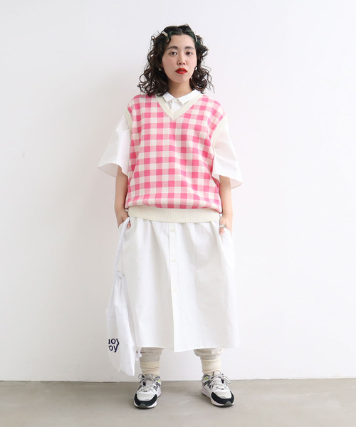 Dot＆Stripes CHILD WOMAN（ドットアンドストライプス　チャイルドウーマン）の「☆ギンガムジャガード　Vネックベスト（ベスト・レディース・ブラウン/グリーン/ピンク・FREE）」の3枚目の写真