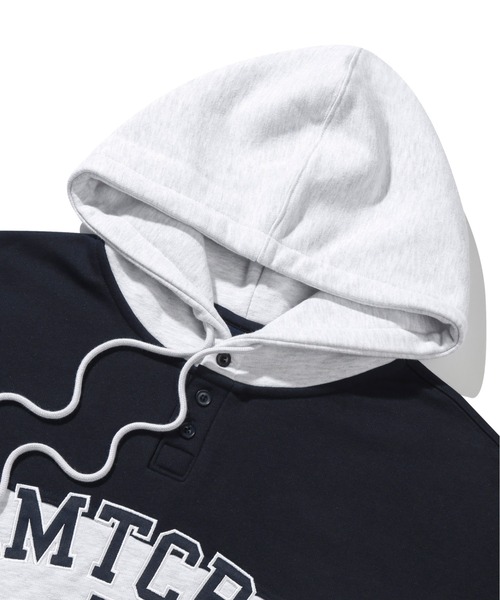 ROMANTIC CROWN(ロマンティッククラウン)の「【ROMANTIC CROWN】RMTCRW CLUB BUTTON HOODIE / ロマンティッククラウン クラブ ボタン ボーダー フーディー(パーカー・メンズ・ネイビー/グリーン・SMALL/MEDIUM/LARGE/X-LARGE)」の19枚目の写真