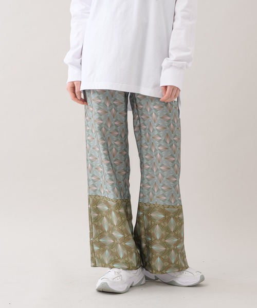 Paradise Picnic（パラダイスピクニック）の「Lallia Mu ジオメタリックパターンパンツ（その他パンツ・レディース・グリーン/ネイビー・FREE）」の2枚目の写真