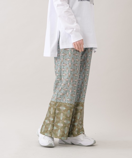 Paradise Picnic（パラダイスピクニック）の「Lallia Mu ジオメタリックパターンパンツ（その他パンツ・レディース・グリーン/ネイビー・FREE）」の12枚目の写真