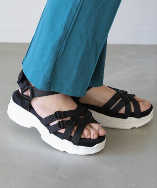 RAY CASSIN(レイカズン)の「ハイスポサンダル(サンダル・レディース・ブラック/オフホワイト/グリーン・MEDIUM/LARGE)」の4枚目の写真