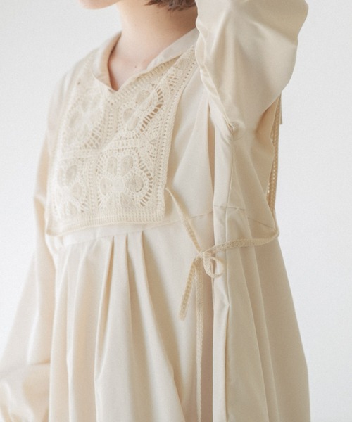 idem(イデム)の「crochet knit vest × sailor onepiece/クロシェニットベストセーラーワンピース(ワンピース・レディース・ベージュ/アイボリー・FREE)」の15枚目の写真