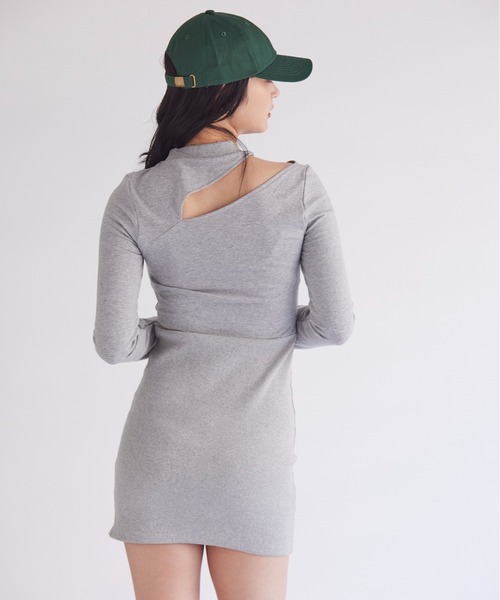 FIG&VIPER（フィグアンドバイパー）の「カットデザインbodycon OP（ワンピース・レディース・ブラック/グレー・FREE）」の3枚目の写真