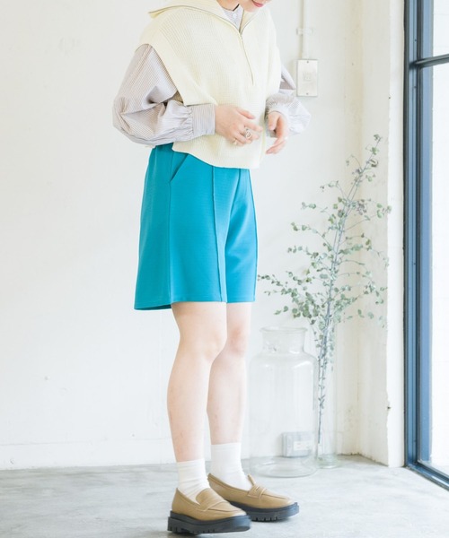 RETRO GIRL（レトロガール）の「リップルタックショートパンツ（その他パンツ・レディース・イエロー/ライトブルー/ライトグレー/ブラック・FREE）」の14枚目の写真