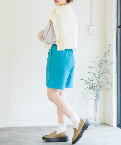 RETRO GIRL（レトロガール）の「リップルタックショートパンツ（その他パンツ・レディース・イエロー/ライトブルー/ライトグレー/ブラック・FREE）」の15枚目の写真