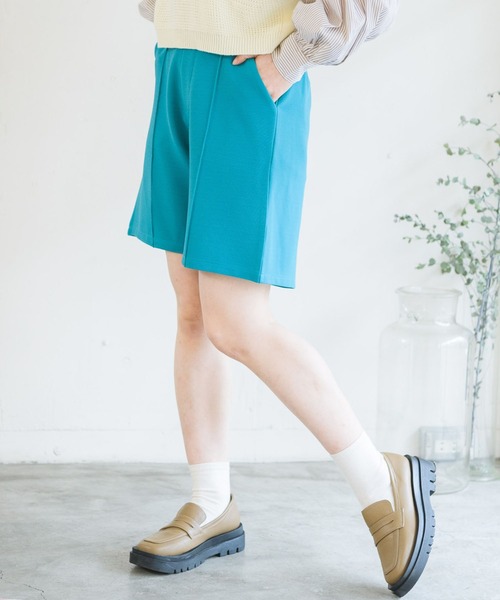 RETRO GIRL（レトロガール）の「リップルタックショートパンツ（その他パンツ・レディース・イエロー/ライトブルー/ライトグレー/ブラック・FREE）」の11枚目の写真