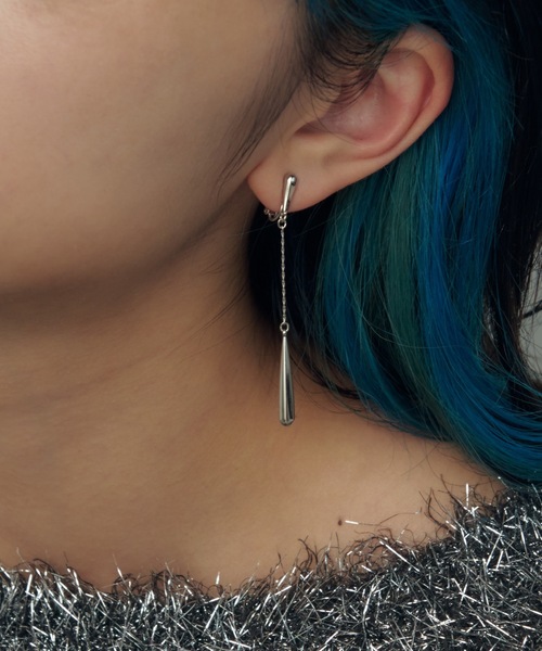 GOLDY（ゴールディ）の「スレンダー ライン ロング イヤリング（イヤリング・レディース・シルバー/ゴールド・FREE）」の8枚目の写真