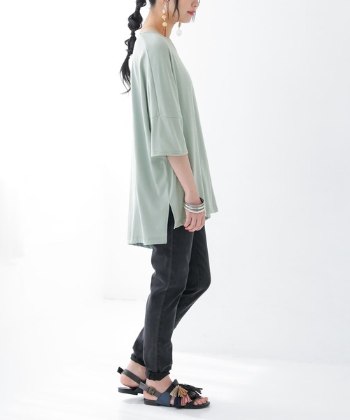 osharewalker（オシャレウォーカー）の「【廃盤】『裾アシメビッグカットソー』（Tシャツ/カットソー・レディース・ブラック/ネイビー/レッド/オフホワイト/ミント/モカ/ラベンダー・FREE）」の12枚目の写真