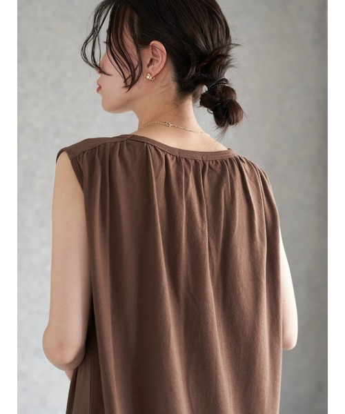 earth music&ecology（アースミュージックアンドエコロジー）の「ナシジジャージノースリーブワンピース（ワンピース・レディース・ダークブラウン/オリーブ/ライトベージュ・FREE）」の4枚目の写真