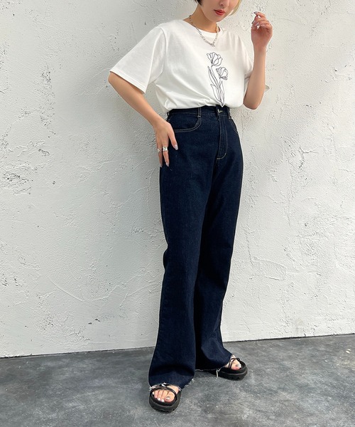 apres jour mignon(アプレジュールミニョン)の「刺繍アートT【ZOZOTOWN限定アイテム】(Tシャツ/カットソー・レディース・ブラック/オフホワイト/ホワイト系その他/ブラック系その他・X-LARGE/フリー)」の10枚目の写真