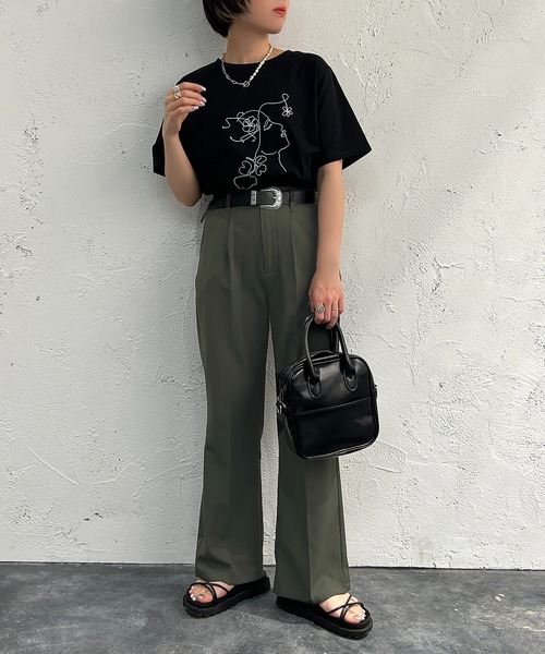 apres jour mignon(アプレジュールミニョン)の「刺繍アートT【ZOZOTOWN限定アイテム】(Tシャツ/カットソー・レディース・ブラック/オフホワイト/ホワイト系その他/ブラック系その他・X-LARGE/フリー)」の17枚目の写真