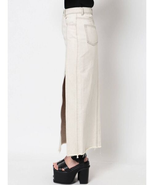 EMODA（エモダ）の「フリーリースリットデニムマキシスカート（スカート・レディース・ブラック/グレー/インディゴブルー/アイボリー・SMALL/MEDIUM）」の21枚目の写真