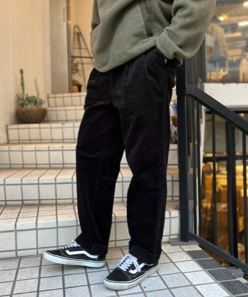 MR.OLIVE(ミスターオリーブ)の「8W ストレッチコーデュロイ / ツータック テーパード パンツ(スラックス・メンズ・ブラウン/ブラック・MEDIUM/SMALL/LARGE)」の17枚目の写真