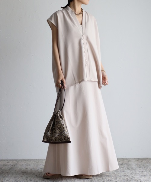 ap retro（アプレトロ）の「【_____m.weコラボ】ノーカラー多ボタンベスト＋マーメイドキャミワンピース（ワンピース・レディース・ブラック/ダークグリーン/アイボリー・FREE）」の4枚目の写真