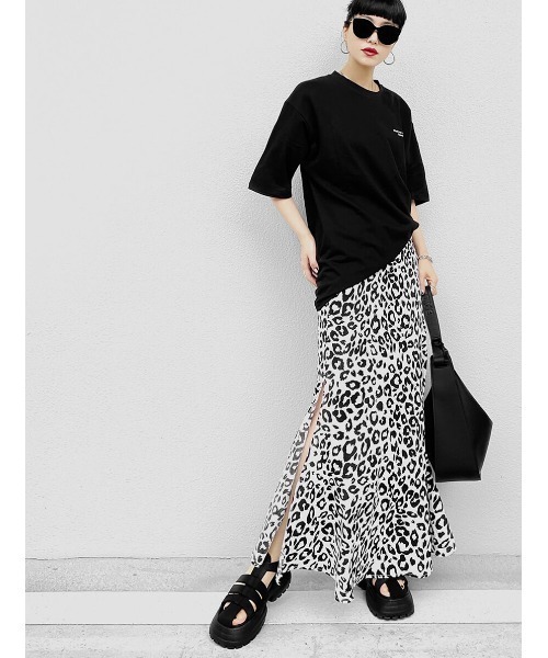 LVEU.(ラブユ.)の「Leopard slit mermaid skirt / レオパードスリットマーメイドスカート(Ai select)(スカート・レディース・ホワイト/グリーン・FREE)」の8枚目の写真