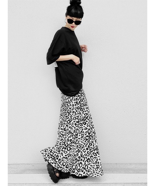 LVEU.(ラブユ.)の「Leopard slit mermaid skirt / レオパードスリットマーメイドスカート(Ai select)(スカート・レディース・ホワイト/グリーン・FREE)」の9枚目の写真
