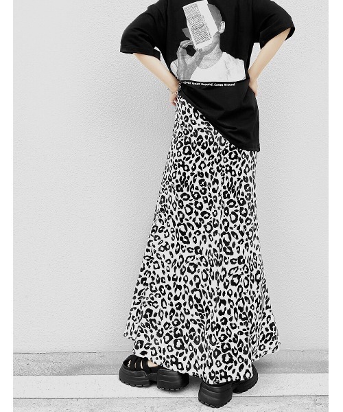 LVEU.(ラブユ.)の「Leopard slit mermaid skirt / レオパードスリットマーメイドスカート(Ai select)(スカート・レディース・ホワイト/グリーン・FREE)」の15枚目の写真