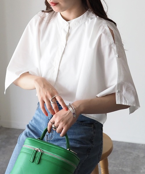 Riberry（リベリー）の「マルチway　ケープブラウス（シャツ/ブラウス・レディース・ブラック/オフホワイト/グリーン・FREE）」の9枚目の写真