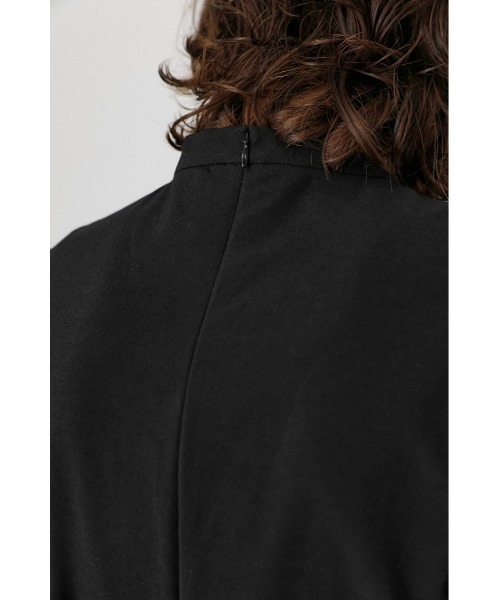 RIM.ARK(リムアーク)の「Square point long all in one(つなぎ/オールインワン・レディース・ブラック/ベージュ・38/36)」の17枚目の写真