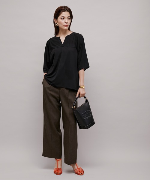 ROPE'（ロペ）の「バックギャザーカットソーブラウス（シャツ/ブラウス・レディース・ブラック/クリーム・38）」の3枚目の写真