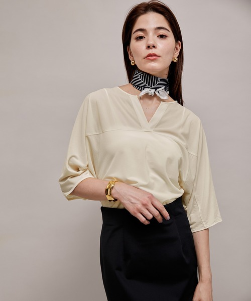 ROPE'（ロペ）の「バックギャザーカットソーブラウス（シャツ/ブラウス・レディース・ブラック/クリーム・38）」の7枚目の写真